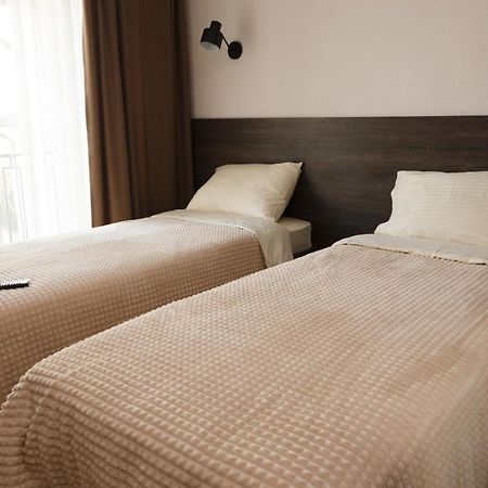 Colinele Aurii Cimislia Hotell Eksteriør bilde