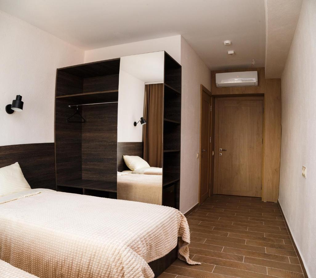 Colinele Aurii Cimislia Hotell Eksteriør bilde